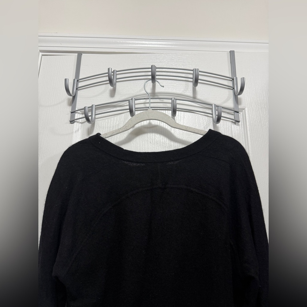 Aqua Cashmere Women’s L Black Asymmetrical Side Slit Sweater Quiet Luxury - Picture 4 of 16